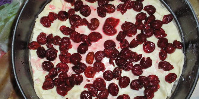 Рецепт торта-слойки вишенка