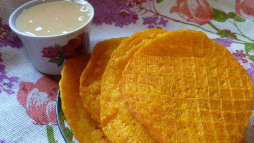 Рецепт тыквенных тонких вафель с домашней сгущенкой