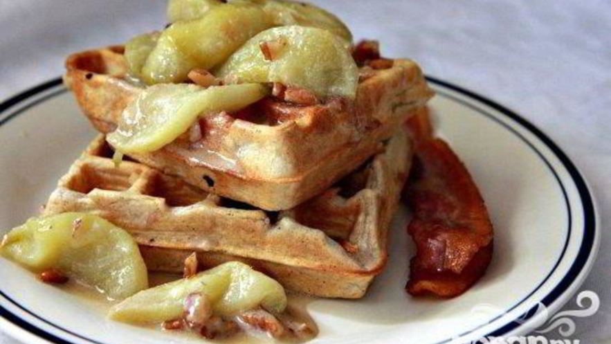 Рецепт вафель с яблоками и орехами