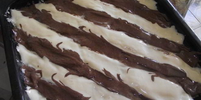 Рецепт вишневого полосатого рулета