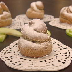 Рецепт Профитролей из льняной муки с яблочно-карамельным муссом