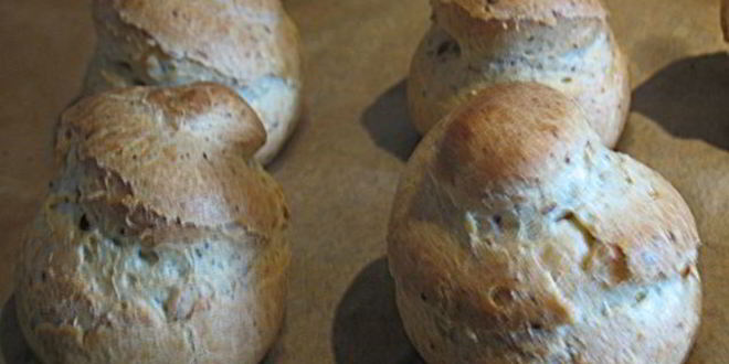 Рецепт профитролей из льняной муки с яблочно-карамельным муссом