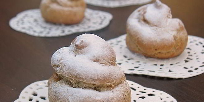 Рецепт профитролей из льняной муки с яблочно-карамельным муссом