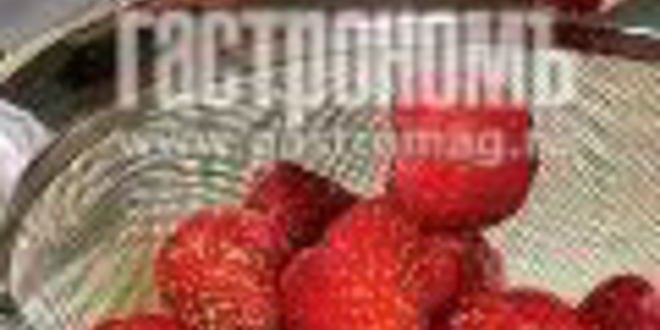 Рецепт профитролей с клубничной начинкой