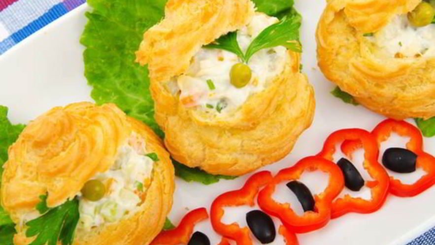 Рецепт профитролей с крабовыми палочками и сыром