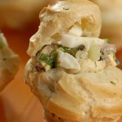 Рецепт Профитролей с печенью трески