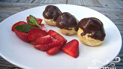 Рецепт Профитролей с шоколадным соусом