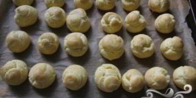 Рецепт профитролей с шоколадным соусом