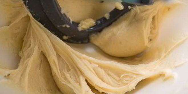 Рецепт профитролей со сливочным сыром и лососем