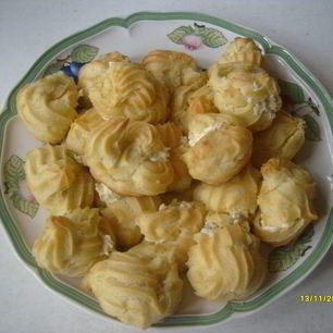 Рецепт Профитролей со взбитыми сливками