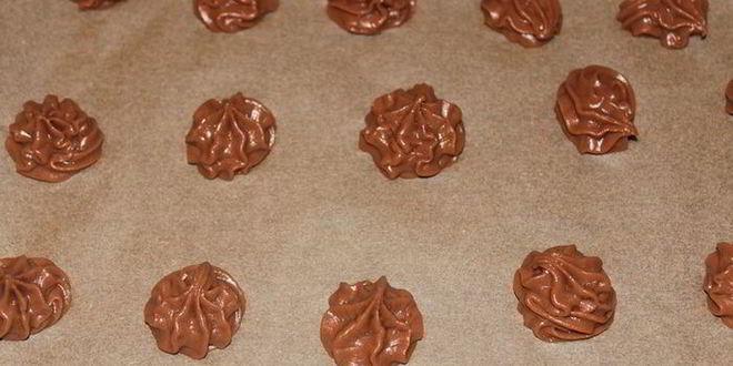 Рецепт шоколадных профитролей с маскарпоне