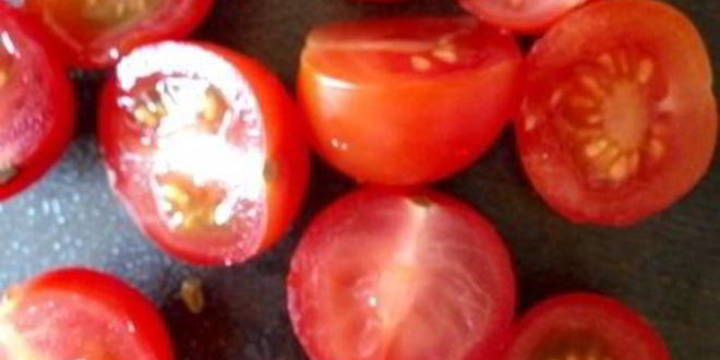 Рецепт закусочных томатных эклеров с кремом из моцареллы