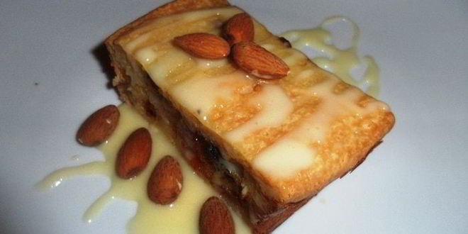 Рецепт творожной запеканки с миндалем и финиками