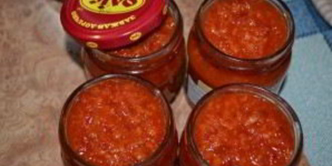 Рецепт аджики острой с яблоками