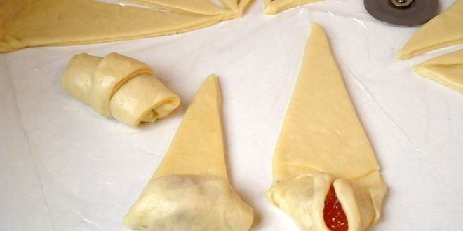 Рецепт булочек слоеных с джемом и вареной сгущенкой
