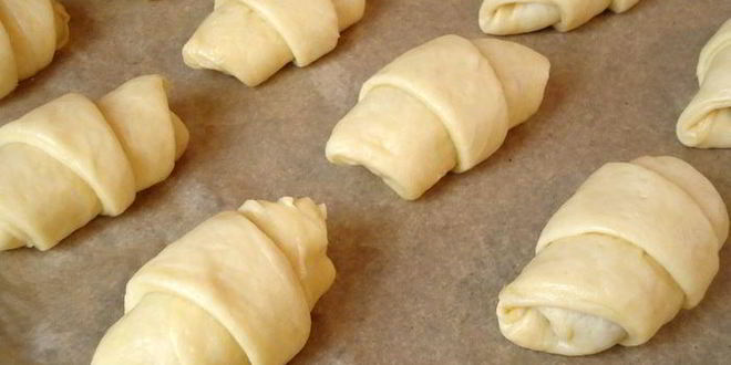Рецепт булочек слоеных с джемом и вареной сгущенкой