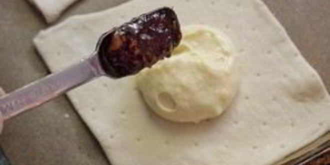 Рецепт датских булочек с марципаном и джемом