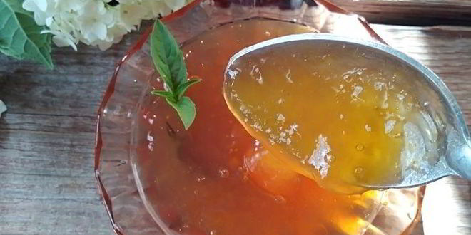 Рецепт джема из абрикосов, персиков и базилика