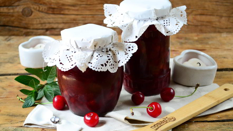 Рецепт джема из вишни с косточками