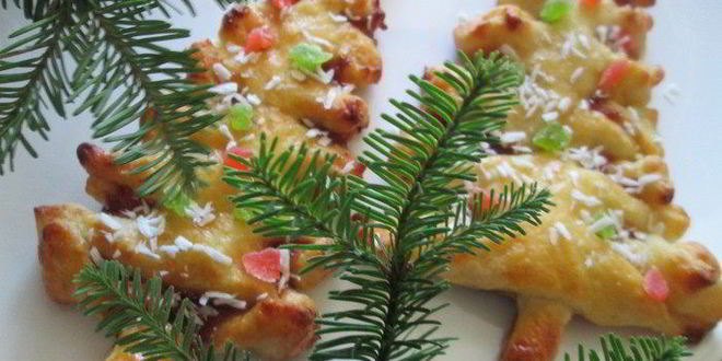 Рецепт елочки с джемом из творожно-слоеного теста