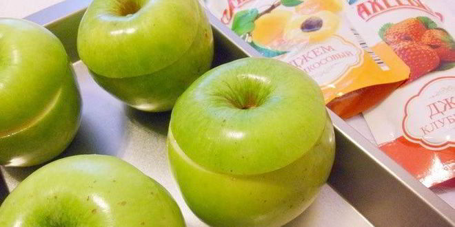 Рецепт запеченных яблок с джемом и бананом