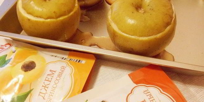 Рецепт запеченных яблок с джемом и бананом