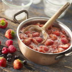 Рецепт Клубничного компоте для торта
