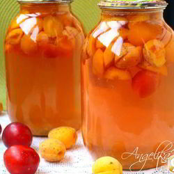 Рецепт Компота из слив и абрикос на зиму