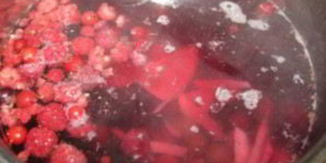 Рецепт компота из смородины и малины