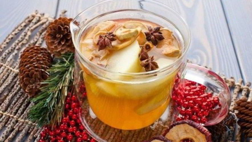 Рецепт компота из яблок и сухофруктов