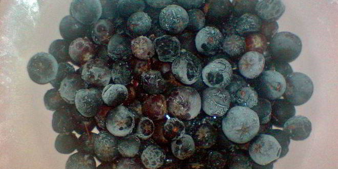 Рецепт компотика из свежезамороженных ягод с лимоном