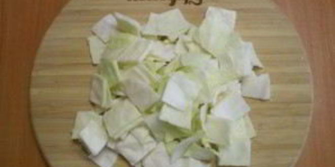 Рецепт маринованной капусты со свеклой и чесноком