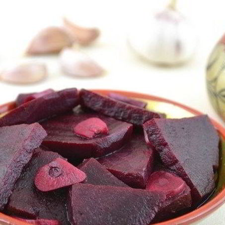 Рецепт Маринованной свеклы с чесноком