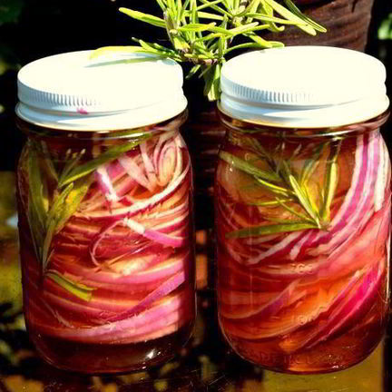 Рецепт Розового маринованного лука