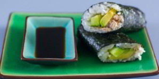 Рецепт консервированного тунца с рисом и авокадо