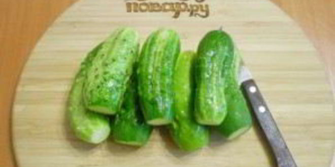 Рецепт малосольных огурчиков в кастрюле