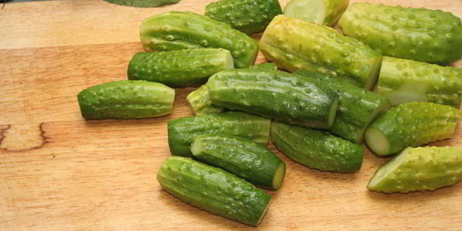 Рецепт малосольных огурцов горячего засола