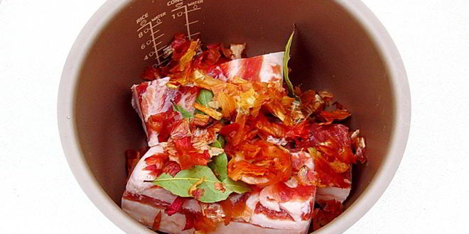 Рецепт сала в луковой шелухе в мультиварке