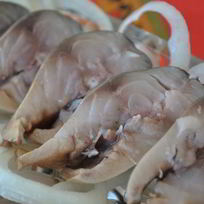 Рецепт Соленой скумбрии с черносливом