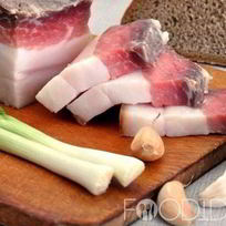 Рецепт Соленого сала с чесноком и перцем сухим способом