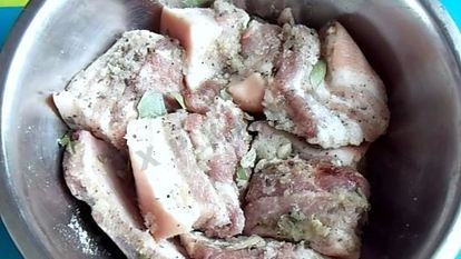 Рецепт Соленого сала с чесноком