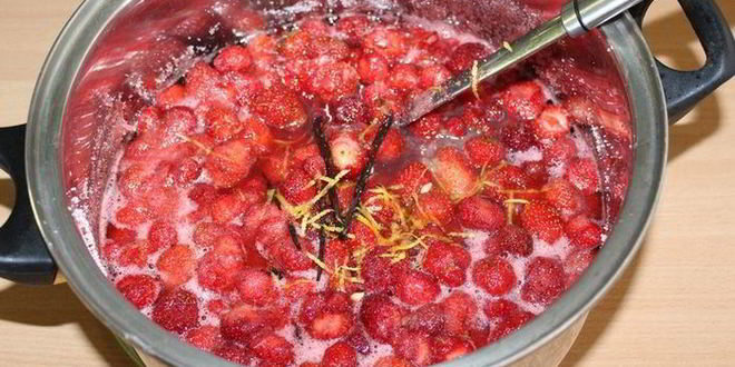 Рецепт клубничного конфитюра с ванилью