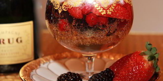 Рецепт ягод в желе из шампанского