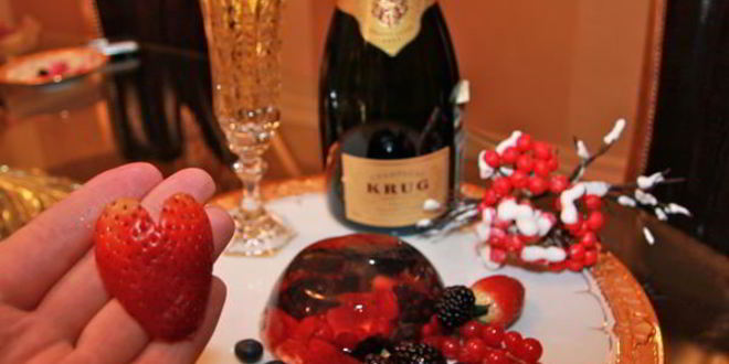 Рецепт ягод в желе из шампанского