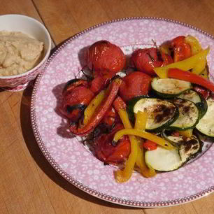 Рецепт Запеченных овощей и хумус с вялеными помидорами