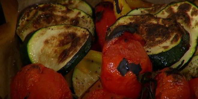 Рецепт запеченных овощей и хумус с вялеными помидорами