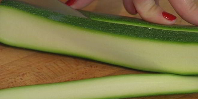 Рецепт брускетты с чечевицей, фетой и цукини