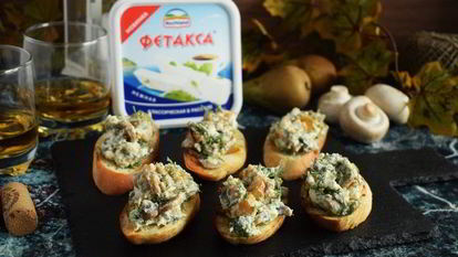 Рецепт Брускетты с грибами и грушей