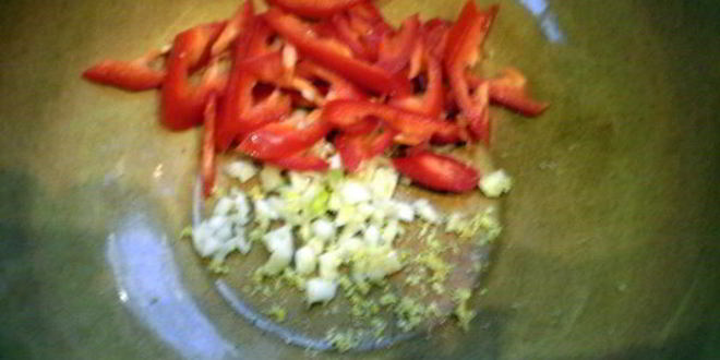 Рецепт брускетты с кальмарами и чили