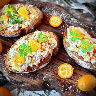 Рецепт Брускетты с печенью трески и апельсином